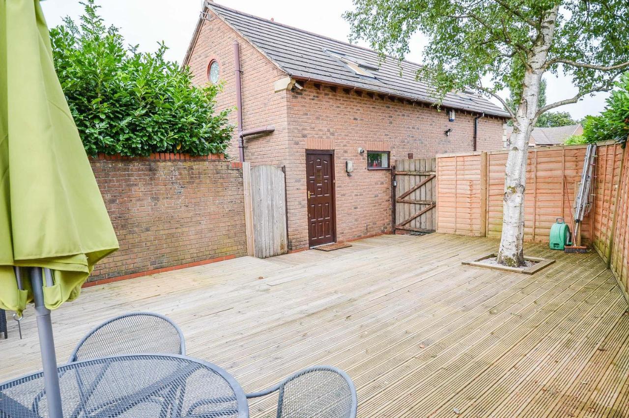 Ayuda House Hotel Altrincham Exterior photo